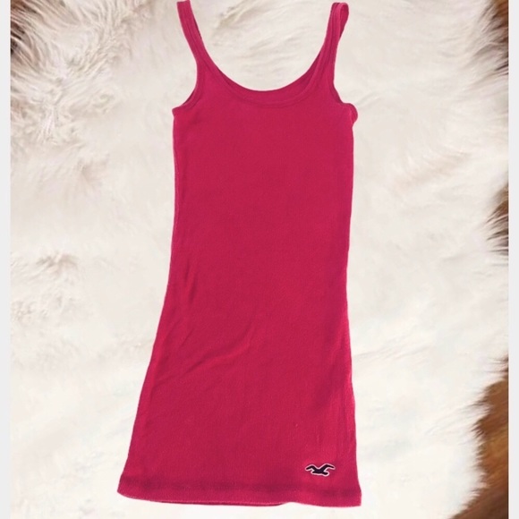 HOLLISTER MAGENTA SCOOP TANK - SIZE XS- like new